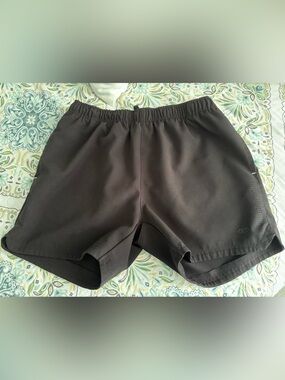 Black Women's Lined Athletic Shorts with Pockets